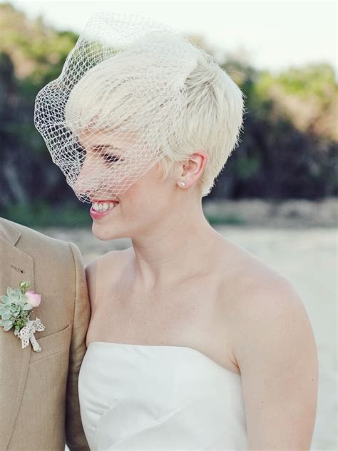 Short Hairstyles For Brides With Veils
