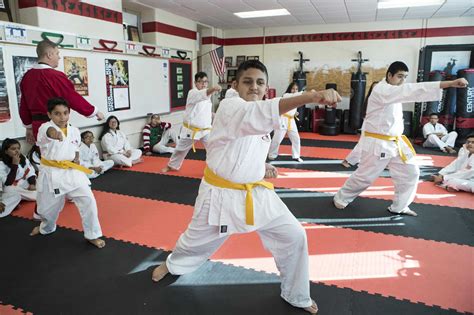 Houston Isd Middle Schoolers Learn Self Defense Social Skills In Karate Classrooms