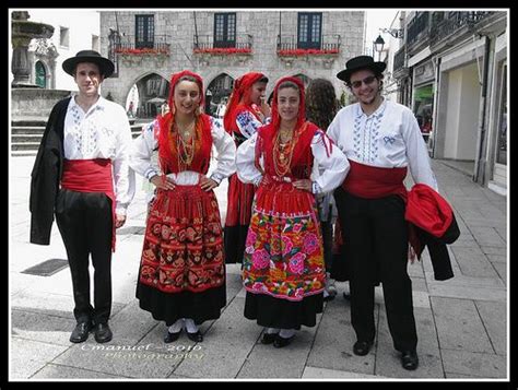 Traditional Costume Of Portugal Traditional Outfits Folk Clothing
