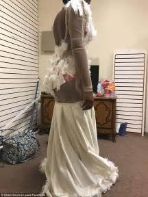 Mom Shares Daughters Prom Dress Fail On Facebook Daily Mail Online