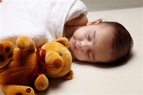 Doa supaya bayi tidur dengan tenang mp3 & mp4. 12 Tips Bayi Tidur Lebih Lena Pada Waktu Malam