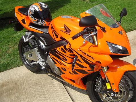 02:38 2006 gsxr 750 & 2009 gsxr 600. MD: 2004 Suzuki GSXR 750. Low Miles. Modded. Black/Orange ...