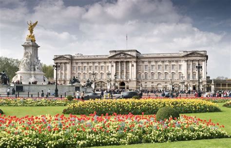 The Queens Official London Home Dates From 1703 When The Duke Of