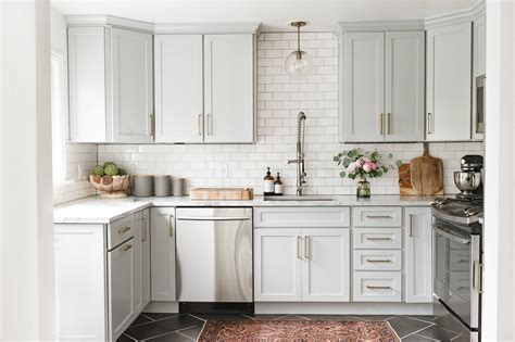Whether you're looking for pale dove, warm pewter or deep graphite, we've got a grey kitchen you'll love. 21 Ways to Style Gray Kitchen Cabinets