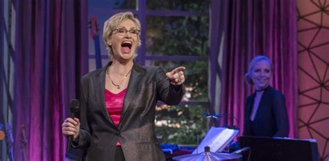 Jane Lynch For The Win On Hollywood Game Night Front Row Features