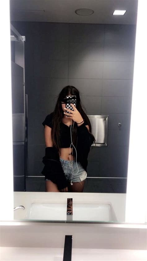 Pin By On Snaps Tumblr Selfies Selfie Poses Instagram Mirror Selfie Poses