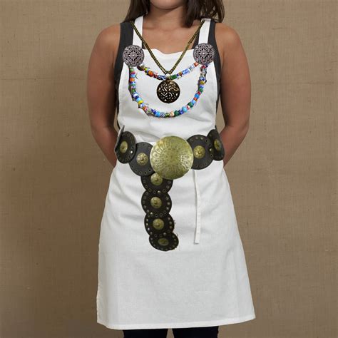 Vikings costume diy viking costume medieval costume renaissance festival costumes renaissance clothing larp medieval peasant costume patterns costume ideas. DIY Viking Costume Idea: One kitchen apron, a belt, two brooches and a couple of necklaces! | Fest