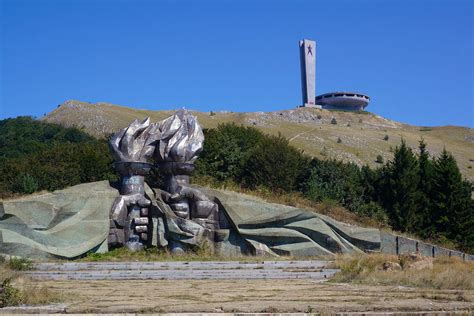 Bulgarias Ufo The Spell Of The Abandoned Buzludzha Monument Lonely