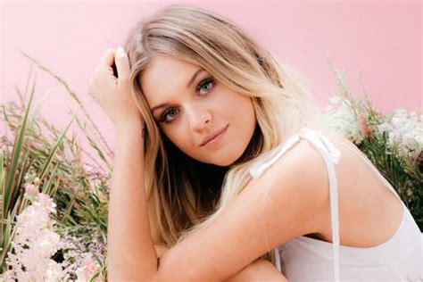 Kelsea Ballerini Is Releasing A Book Of Poetry Countrytown Latest