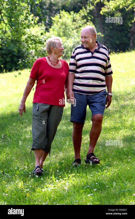 senioren paar [] 60 alte alte frau alte frauen alte menschen alter älter ältere frau