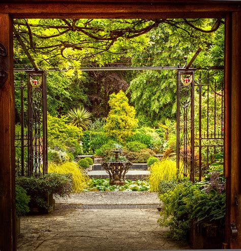 The Fantastic Secret Garden Of Merdon Manor Near Winches Flickr