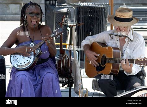Street Performers In Jackson Square New Orleans La Stock Photo Alamy