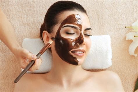 DIY Anti Ageing Chocolate And Oatmeal Face Mask