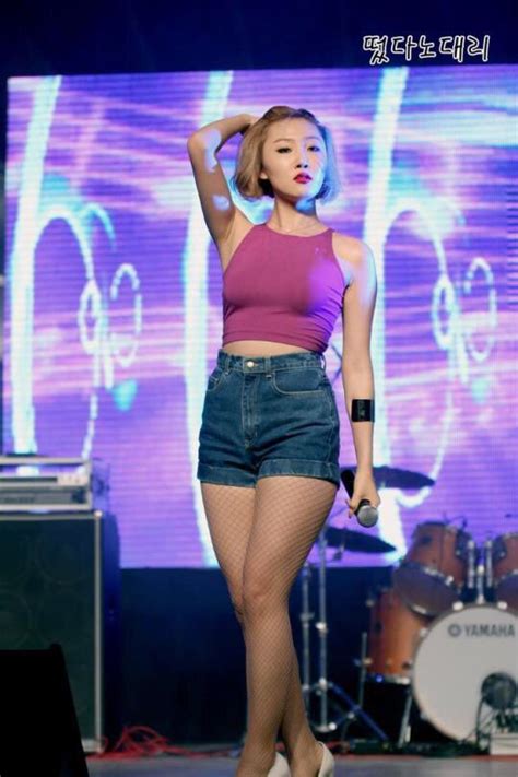 Kpop Idols With Thick Thighs K Pop Galery