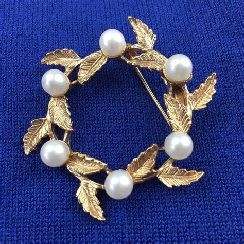 Vintage Dfa Signed Wreath Brooch Gold Tone Leaves Faux Pearl Pin Ebay Brooch Faux Pearl