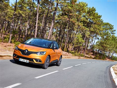 Renault Scenic (2017) - picture 22 of 95 - 1024x768