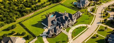 10 Of The Most Amazing And Biggest Houses In The World Free Fun Guides