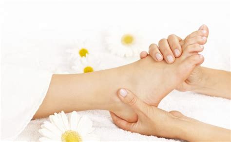Why Foot Rubs Are Good For You Jamfeet Podiatry Blog