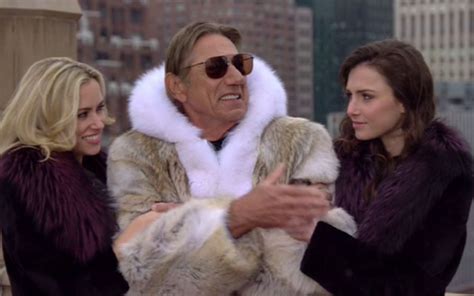 Joe Namath Brings Fur Coat Store Plenty Of Acclaim