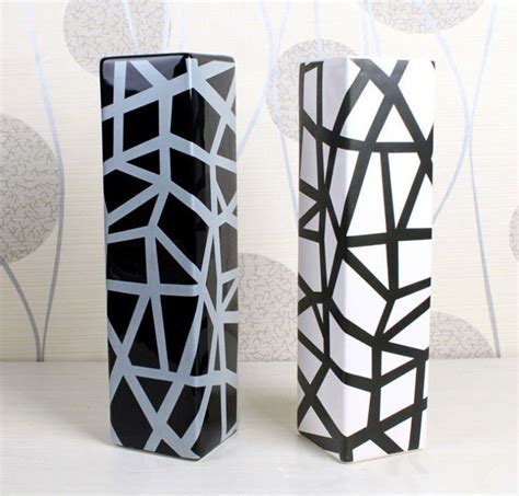 Tavolini, poltrone, orologi da parete , vasi, lampade diventano il tocco di design del vostro arredamento. 50 Vasi Moderni per Interni dal Design Particolare ...