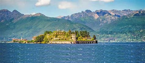 Situata nel centro storico di laveno, la villa de angeli frua risale alla metà del 1700. Lago Maggiore- villas, habitaciones en Lombardia, Italia.