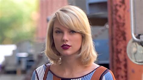 Taylor Swift Got A New Shaggy Haircut Grazia Australia