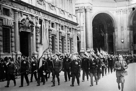 Fascist Italy 44 Harrowing Photos Of Life Under Mussolini