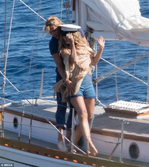 Lily James And Josh Dylan Perform For Mamma Mia 2 Filming Daily Mail