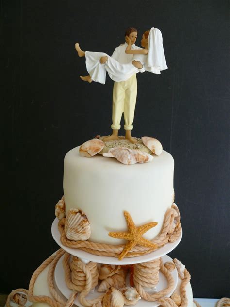 Oceanbeach Themed Wedding Cake