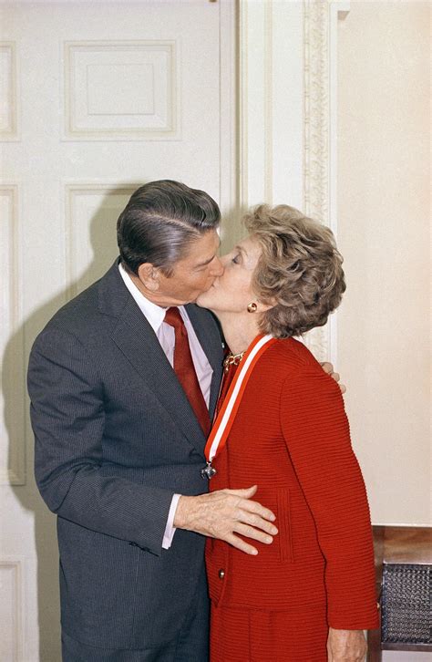 Former First Lady Nancy Reagan Dies At 94 In California Wabe 901 Fm