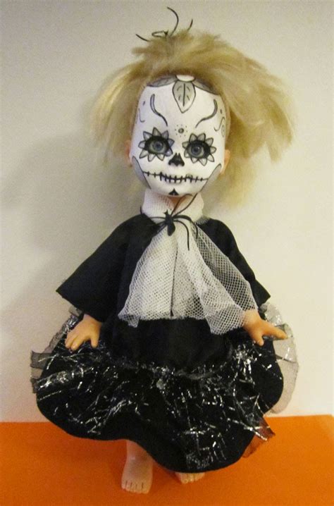 Transformer Une Poupée En Porcelaine En Poupée Halloween - Transformer une poupée en sorcière ~ AU 303 HOME DECO