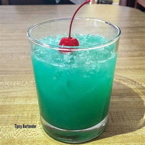 Breaking Bad Blue Margarita Tipsy Bartender Fruity Alcohol Drinks