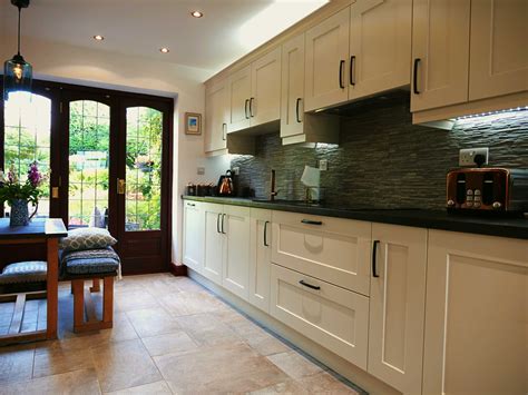 Discover high quality and modern kitchens from discover reliable materials, unique designs and fantastic textures. Textured worktops | Shaker style kitchens, Shaker kitchen ...