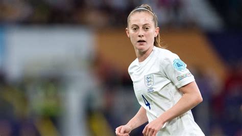 FC Barcelona Signs England International Keira Walsh For A Record Sum