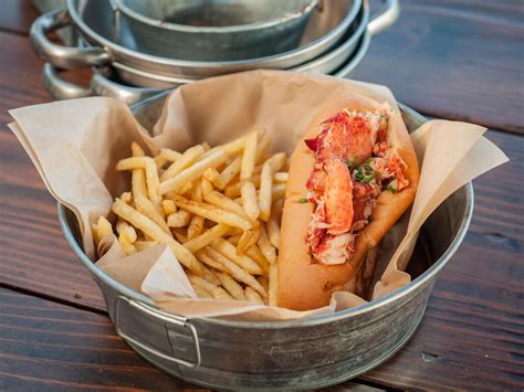 21 Fancy Lobster Rolls To Try In Los Angeles 2017 Edition Eater La