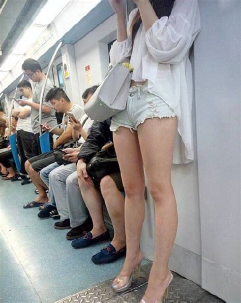 中國地鐵太精彩！顏值、長腿、正妹等級超高秒懂難怪天天有人坐過站！ Peekme