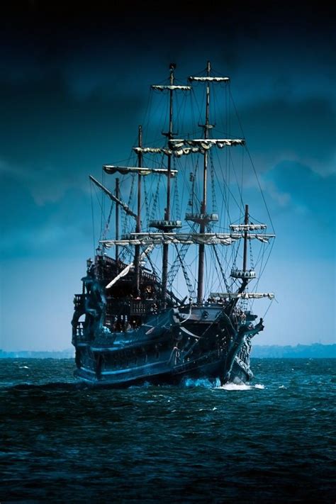 Beautiful Pirate Ship Sailing Ships Sailing Boat