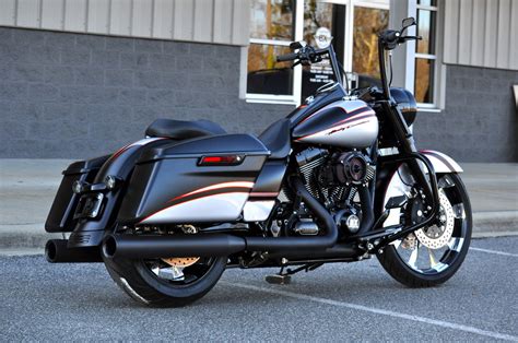 How much horse power can we get out of it ? 2015 ROAD KING CUSTOM A.B.S. **MINT** $15,000.00 IN XTRA'S ...