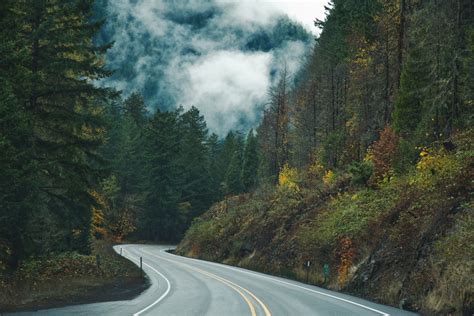 1 Best Oregon Scenic Drives To Explore Wine Country