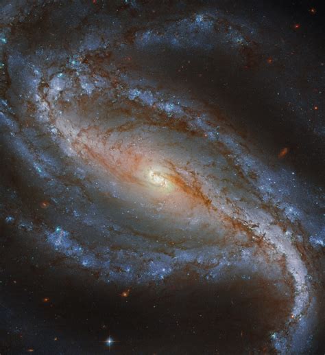 Hubble Snaps Stunning Barred Spiral Galaxy A Photo On Flickriver