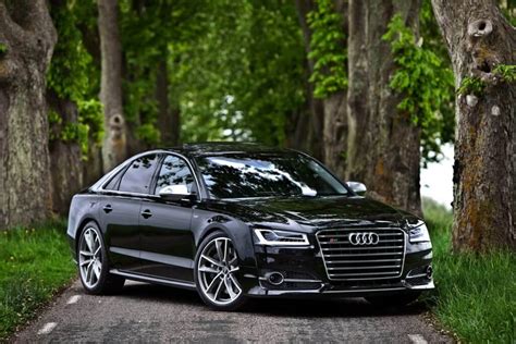 Its range of available powertrains is a plus, and its classy interior impresses. 2021 Audi S8 Plus Release Date & Price - Postmonroe
