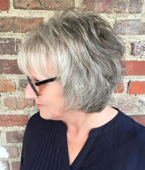 20 Best Hairstyles For Women Over 50 With Glasses
