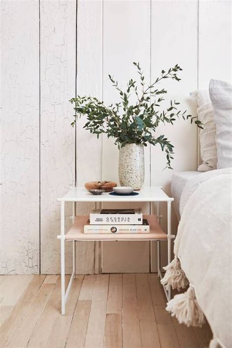 Keeping table décor to a minimum adds interest while not taking away from the main piece in the room. 460 best Interiors images on Pinterest | Home decor, Vogue ...