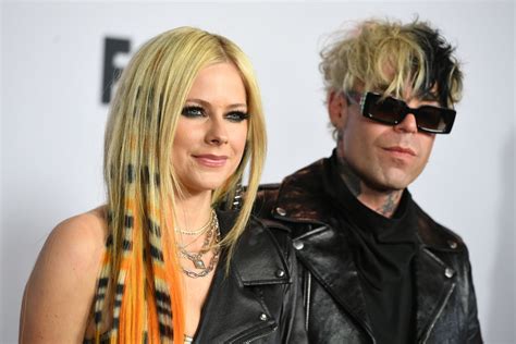 Mod Sun Avril Lavigne Split Rocker Shares Cryptic Post After Shocking