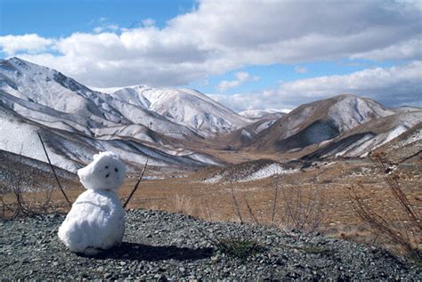Snowman Snowman In The Lindus Pass New Zealand Lindis Pa Flickr