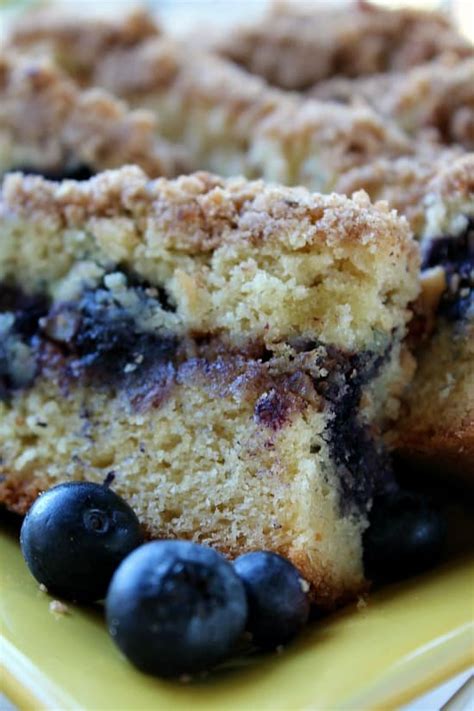 Beat in the eggs, sour cream and. Blueberry Sour Cream Coffee Cake - Great Grub, Delicious ...