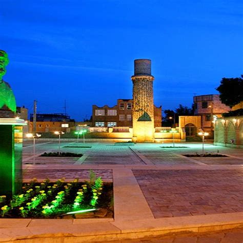 و آنچه در آدمی هست در اينها نيست. آرامگاه شمس تبریزی جاذبه گردشگری مهم شهرستان خوی د