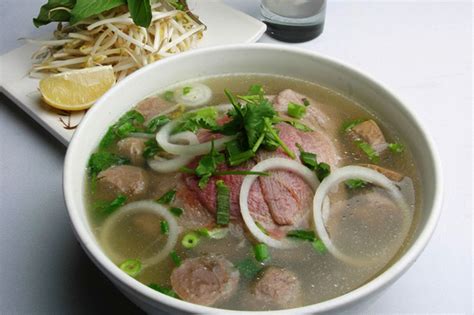 Resep masakan paling enak untuk resep ceker ayam bumbu kecap pedas sederhana ini adalah cara membuat bakso ayam dan kuahnya sederhana enak dari resep masakan indonesia yang sudah. Resep dan Bumbu Spesial Sup Bakso Babat | Tips dan Info ...