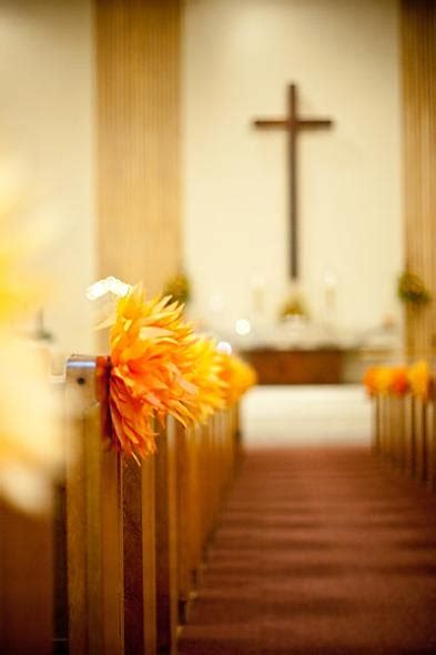 Yushan's blog: Hanging Church Pew Decorations wedding hanging church