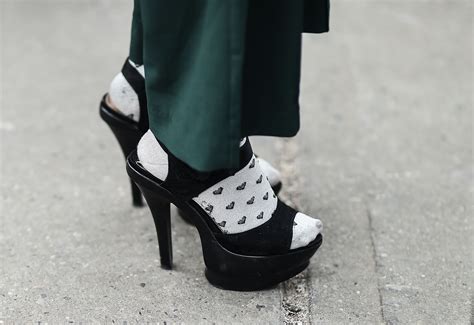 13 Sock And Shoe Pairings That Look Legitimately Cool Stylecaster